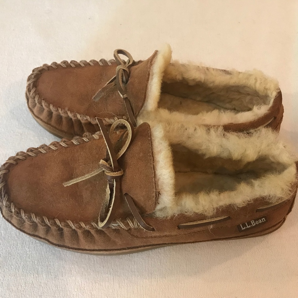 LL Bean ladies' 'Wicked Good' camp moccasins, Sz8